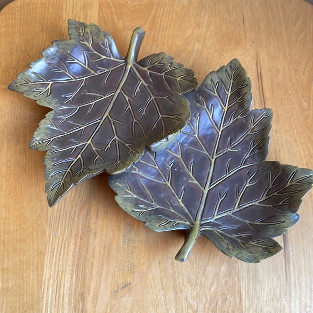 Fall Leaf Candy Dish – Brown & Green – Excellent Condition - Picture 3 of 3